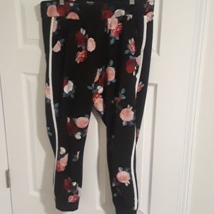 Torrid Size 0 or 12 active crop pants